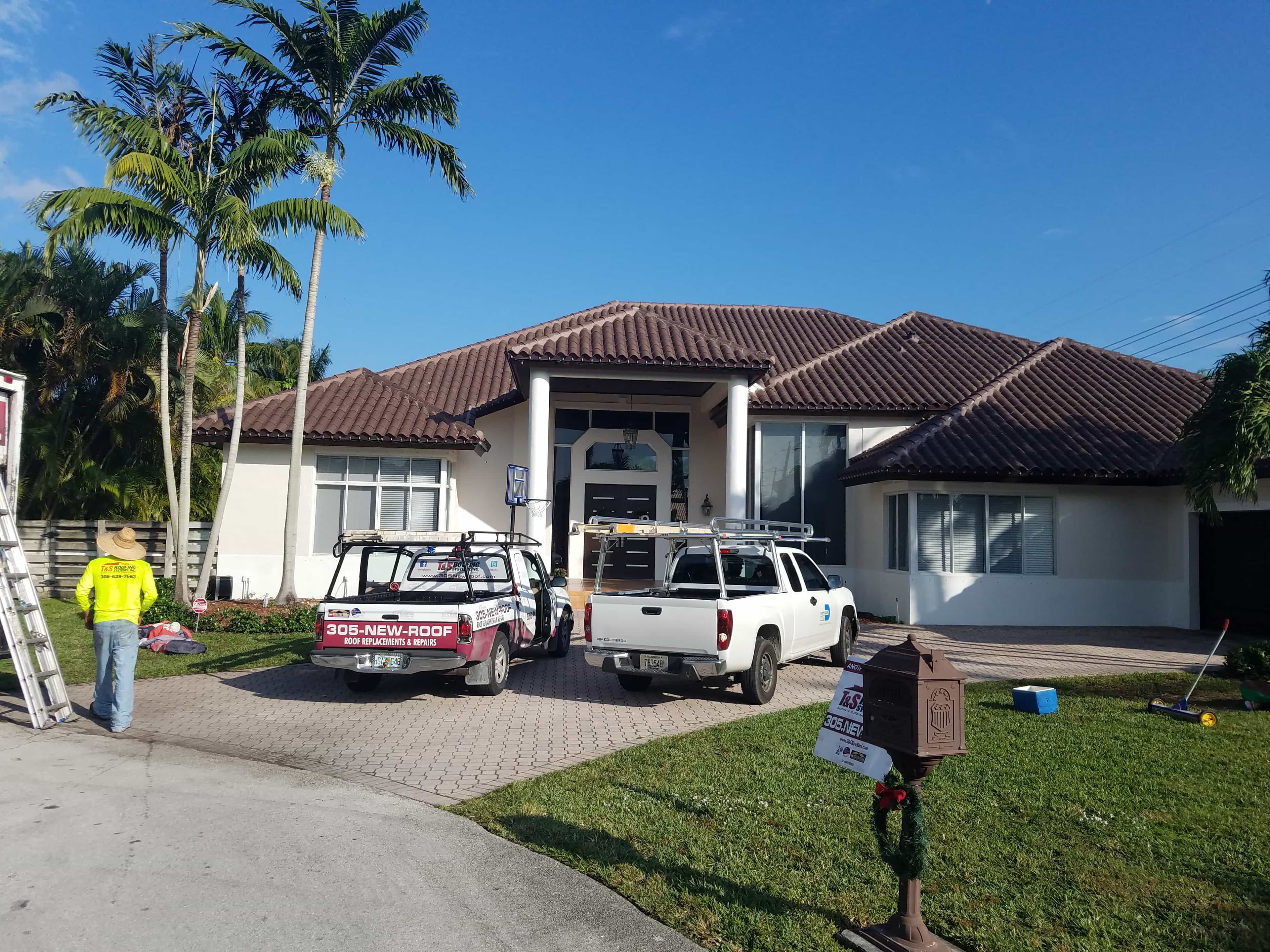 T&S Roofing Systems - Professional roof installation in Miami